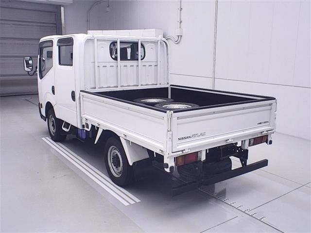 Nissan ATLAS 2015 7057735-1