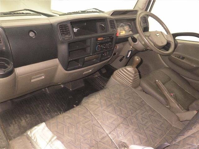 Nissan ATLAS 2013 7057750-4