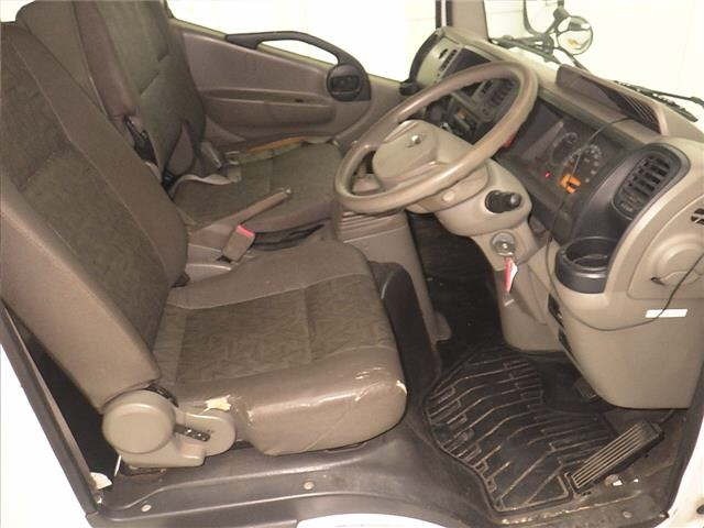 Nissan ATLAS 2013 7057750-5