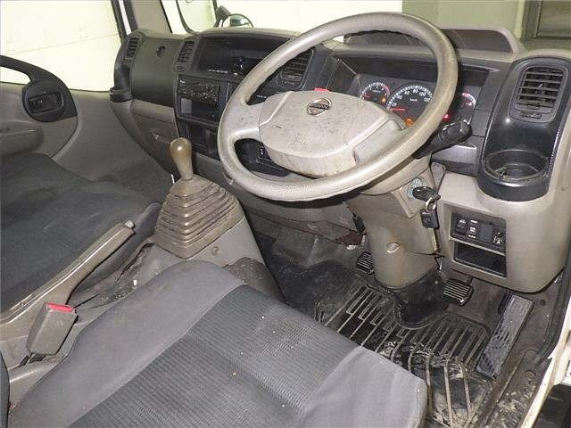 Nissan ATLAS 2012 7057751-3
