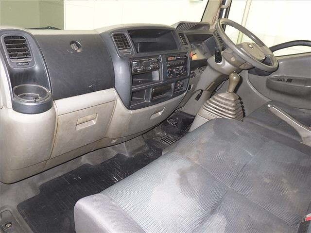 Nissan ATLAS 2012 7057751-4