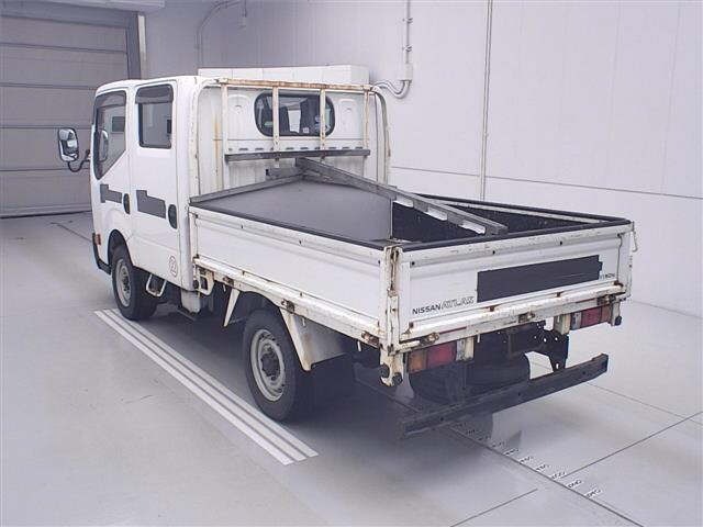 Nissan ATLAS 2015 7057779-1