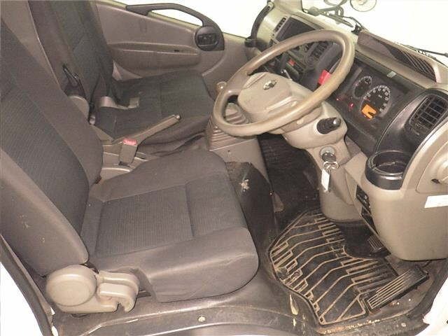 Nissan ATLAS 2015 7057779-5