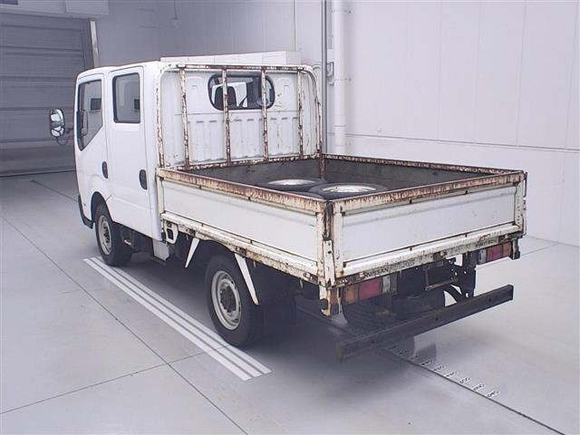 Nissan ATLAS 2010 7057809-1