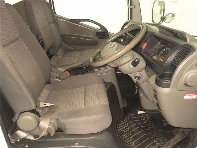 Nissan ATLAS 2010 7057809-5