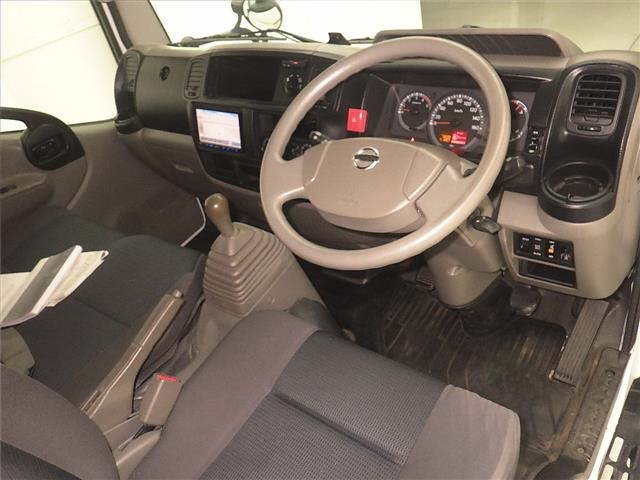 Nissan ATLAS 2013 7057976-3