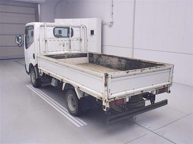 Nissan ATLAS 2012 7058005-1