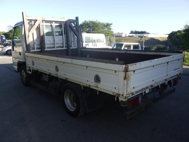 Nissan ATLAS 2006 7058171-1