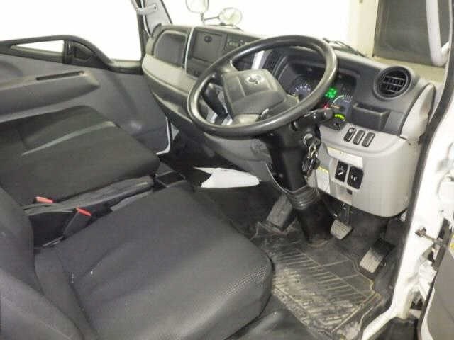 Nissan ATLAS 2016 7058211-3