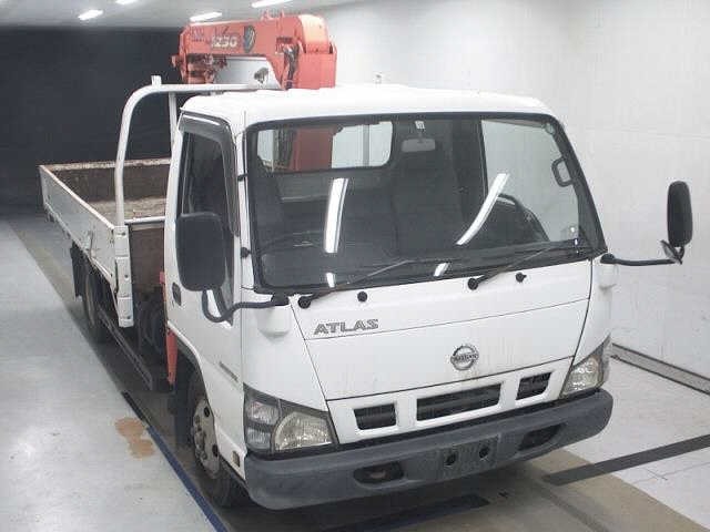 Nissan ATLAS 2005 7058228-0