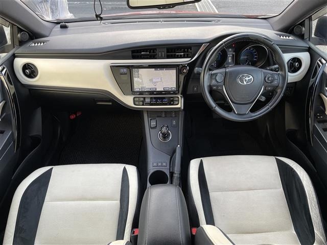 Toyota AURIS 2016 7035785-14