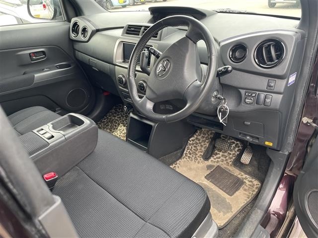 Toyota BB 2009 7050281-2
