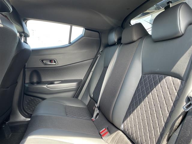 Toyota C-HR 2022 7046233-10