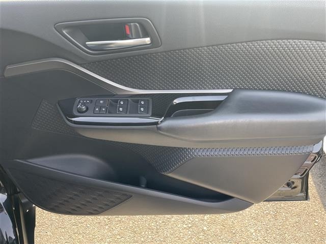 Toyota C-HR 2019 7046719-12