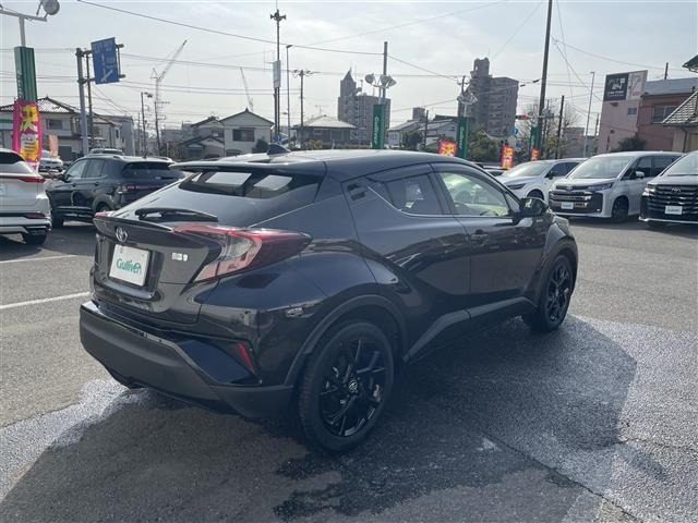 Toyota C-HR 2019 7046719-21