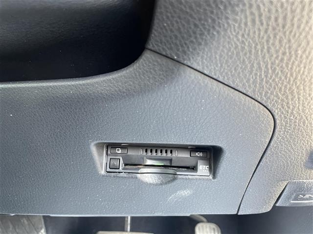 Toyota C-HR 2019 7046719-22