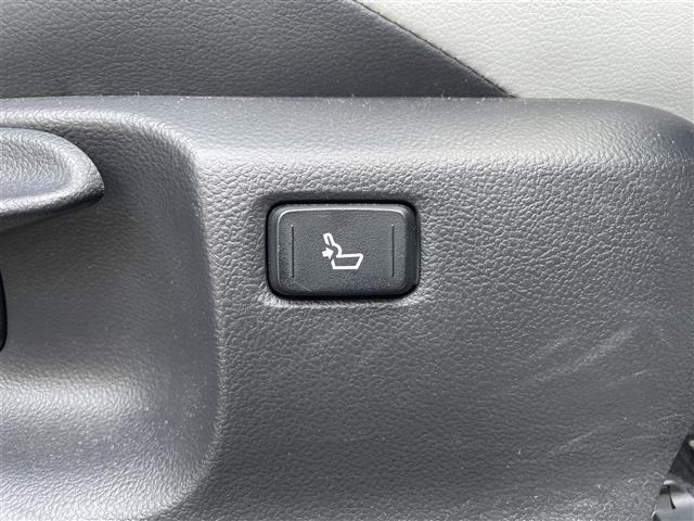 Toyota C-HR 2019 7046796-22