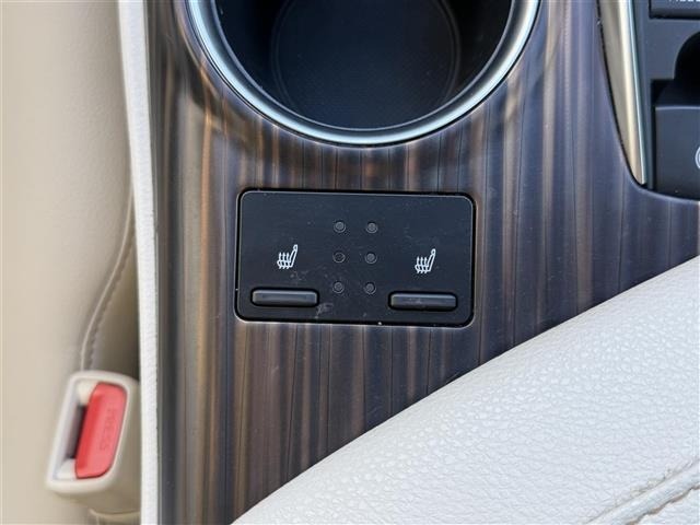 Toyota CAMRY 2018 7050981-19