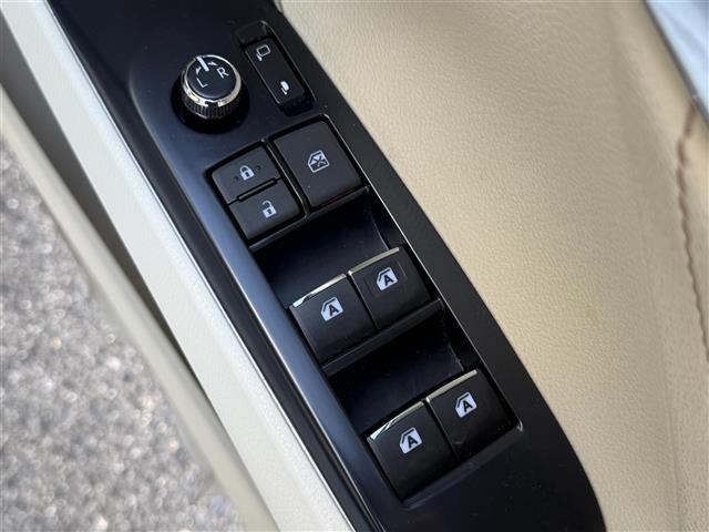 Toyota CAMRY 2018 7050981-6