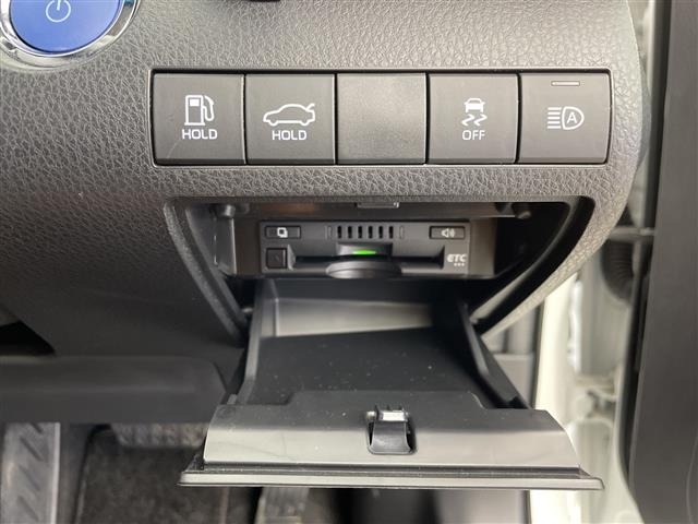 Toyota CAMRY 2023 7050998-1