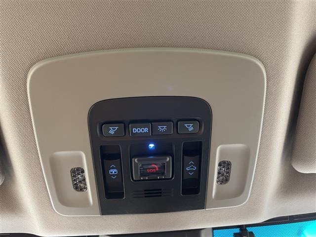 Toyota CAMRY 2023 7050998-11