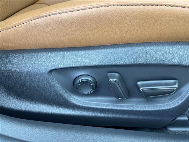 Toyota CAMRY 2023 7050998-6