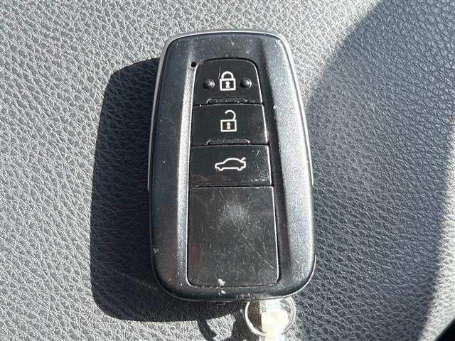 Toyota CAMRY 2019 7051003-2