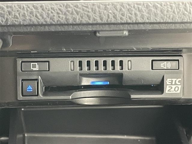 Toyota CAMRY 2023 7051173-8