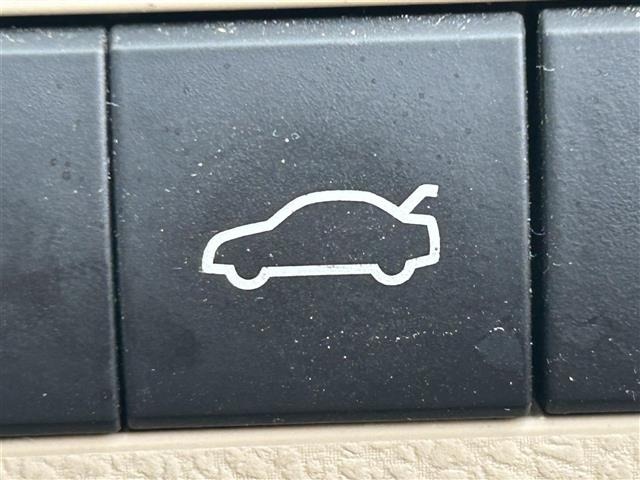 Toyota CAMRY 2017 7051174-8