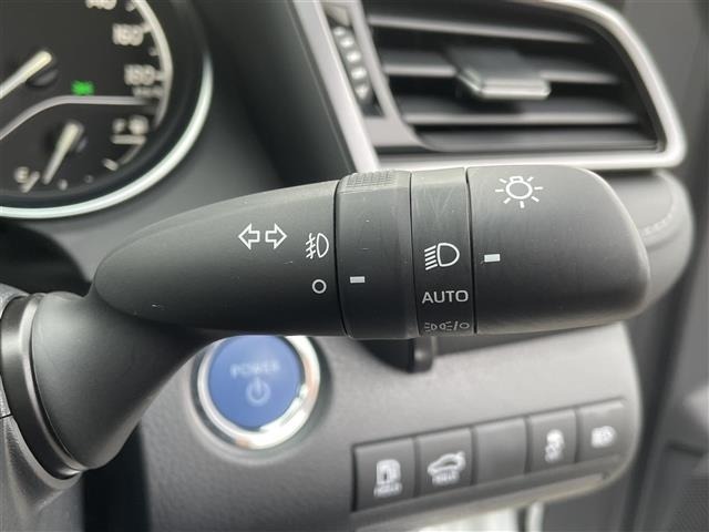 Toyota CAMRY 2023 7051228-12