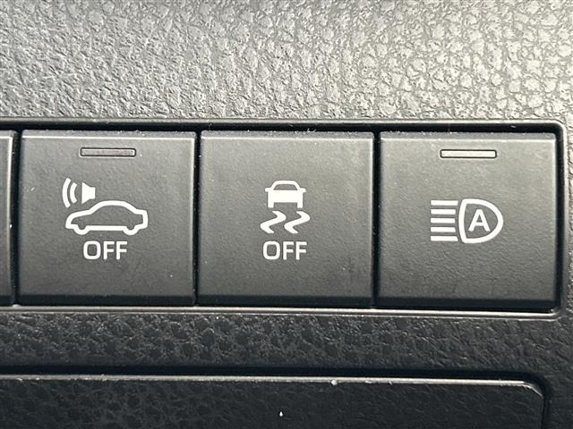 Toyota CAMRY 2017 7051247-21