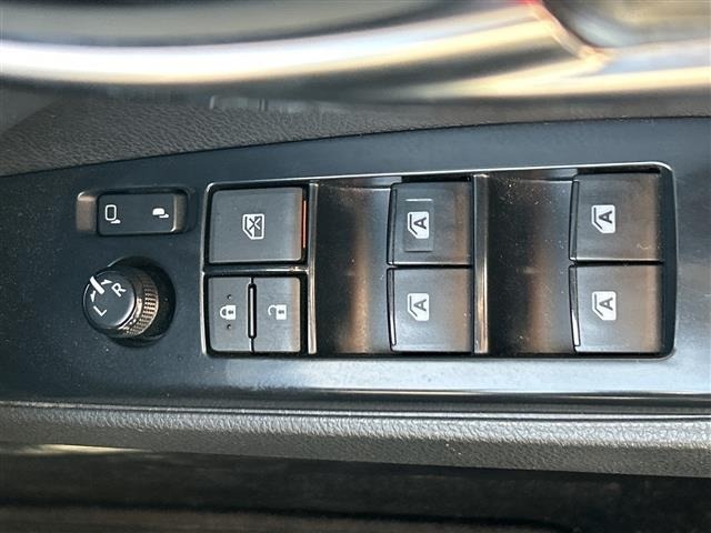 Toyota CAMRY 2017 7051247-9