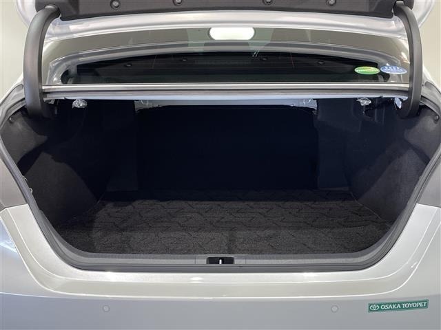Toyota CAMRY 2018 7051286-12