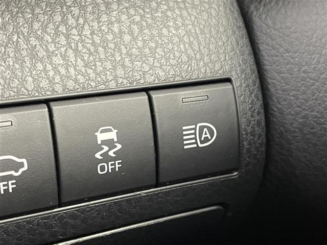 Toyota CAMRY 2018 7051326-12