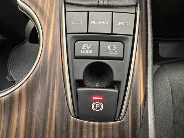 Toyota CAMRY 2017 7051346-9