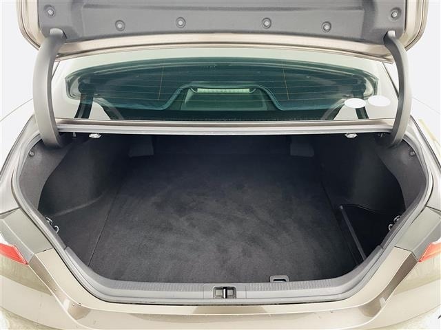 Toyota CAMRY 2018 7051358-9