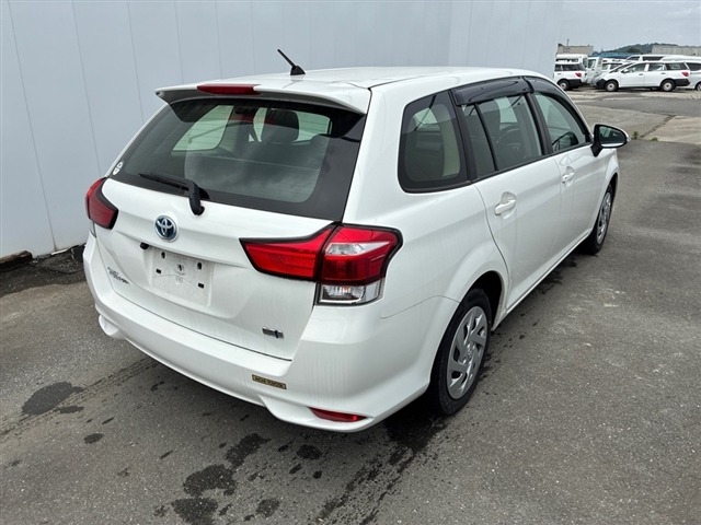 Toyota COROLLA FIELDER 2022 7054505-8