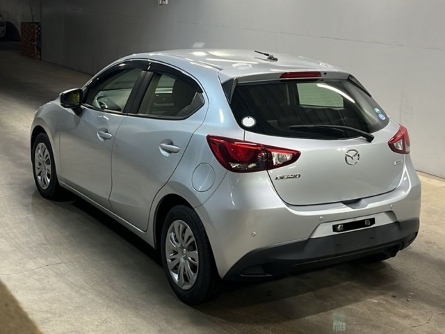 Mazda DEMIO 2018 7041754-1
