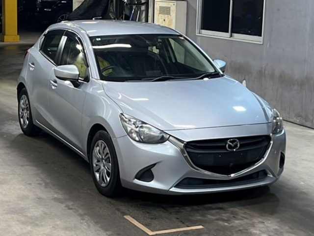 Mazda DEMIO 2018 7041754-4