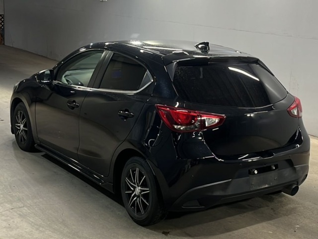 Mazda DEMIO 2018 7041756-1