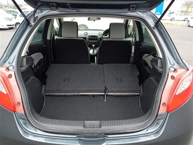 Mazda DEMIO 2011 7042174-1
