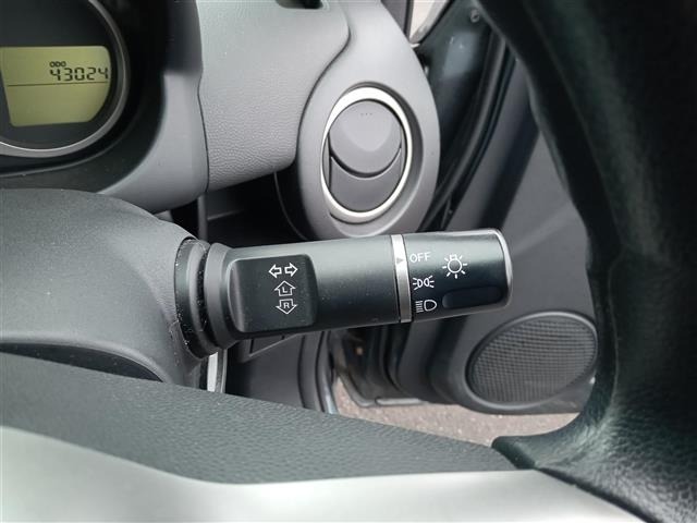 Mazda DEMIO 2011 7042174-2