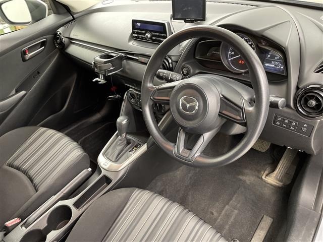 Mazda DEMIO 2019 7042351-4