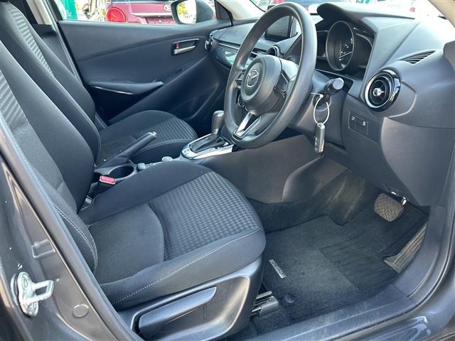 Mazda DEMIO 2017 7042393-2
