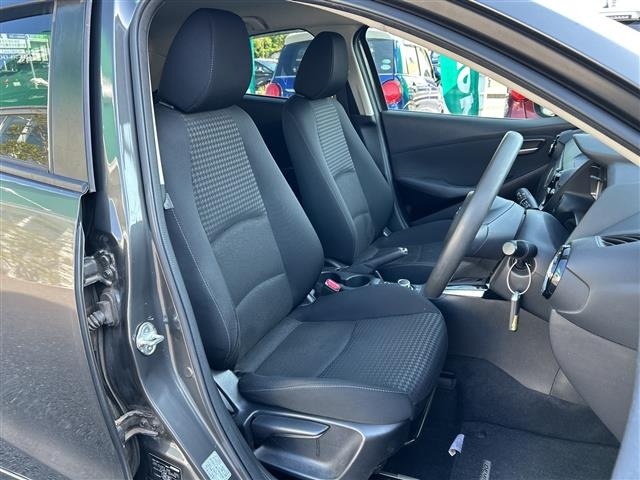 Mazda DEMIO 2017 7042393-22