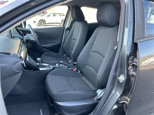 Mazda DEMIO 2017 7042393-4