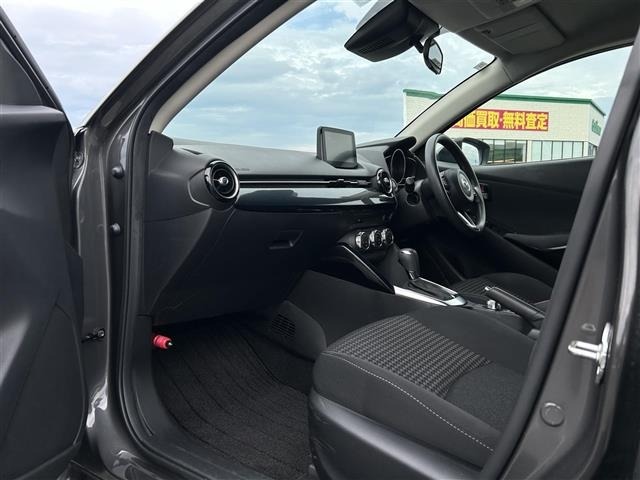 Mazda DEMIO 2018 7042756-22