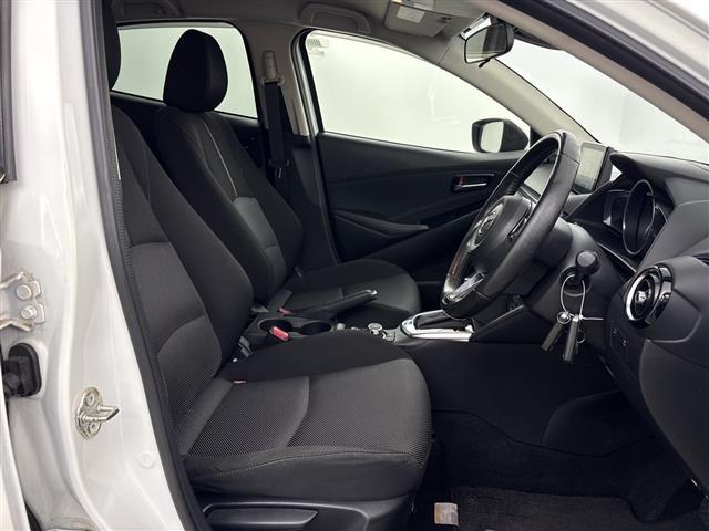 Mazda DEMIO 2017 7042777-8