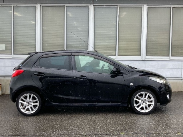 Mazda DEMIO 2013 7042862-3