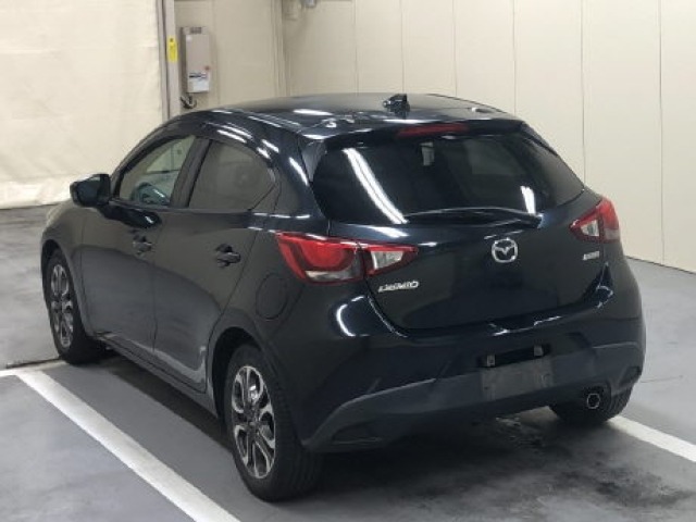 Mazda DEMIO 2016 7042897-1